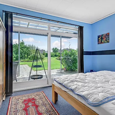 Holiday home 5 Bedroom Beautiful In